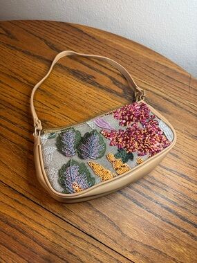 Embroidered couchette feminine mini Beige Floral Shoulder Bag